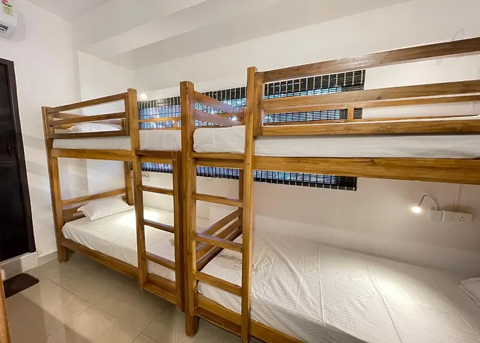 Eness Hostels Pondicherry